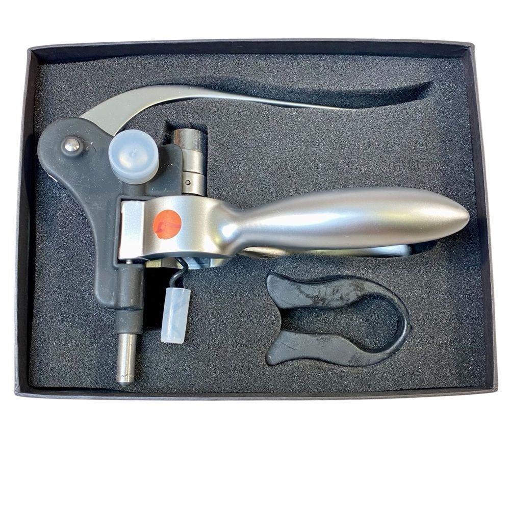 Leeds NWT Corkscrew Wine Bottle Opener Set In Original Gift Box